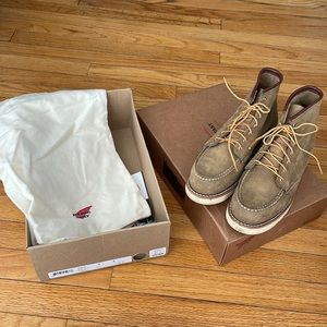 Red Wing Heritage Suede Classic Moc